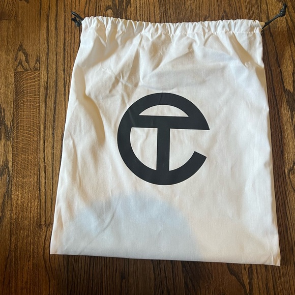 Telfar Medium shopping bag. Mustard - Picture 3 of 9